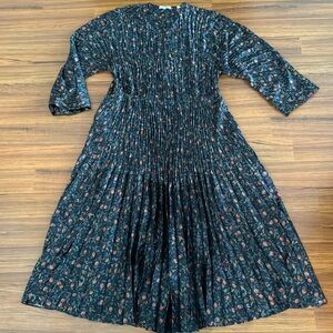 Floral Vince silky pleated dress NWT Plus size